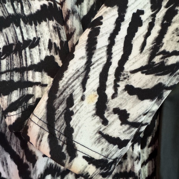 Kardashian Kollection Black and White Animal Print Dress - Picture 4 of 5